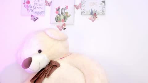 Snapshot of little_channel_ chatting on 05/28/26, 11:07 online show from 05/28/26, 11:07