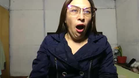 Snapshot of little_devil_diablita90 chatting on 10/01/25, 02:06 Diablita online show from 10/01/25, 02:06