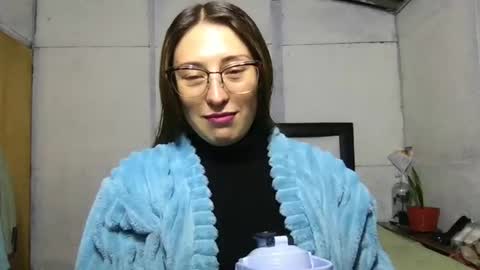 Snapshot of little_devil_diablita90 chatting on 10/04/25, 01:14 Diablita online show from 10/04/25, 01:14