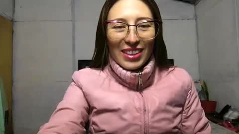 Snapshot of little_devil_diablita90 chatting on 10/14/25, 01:28 Diablita online show from 10/14/25, 01:28