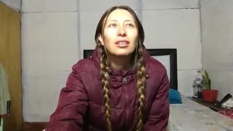 Snapshot of little_devil_diablita90 chatting on 10/26/25, 12:22 Diablita online show from 10/26/25, 12:22