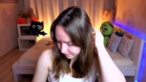 Alexandra online show from 10/30/25, 02:46