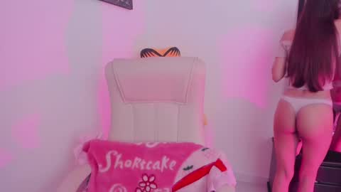 Snapshot of little_eli chatting on 02/17/25, 07:10 Help me reach 100 likes online show from 02/17/25, 07:10