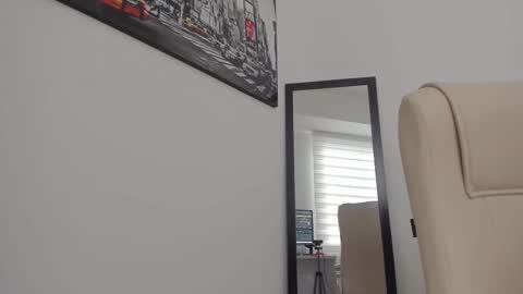 Snapshot of little_eli chatting on 02/27/25, 07:26 Help me reach 100 likes online show from 02/27/25, 07:26