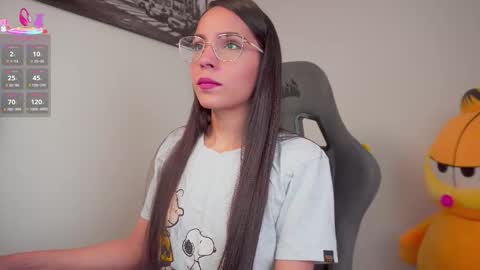 Snapshot of little_eli chatting on 10/12/25, 07:13 Help me reach 100 likes online show from 10/12/25, 07:13