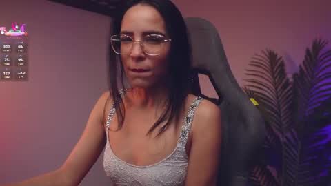 Help me reach 100 likes online show from 07/23/26, 01:58