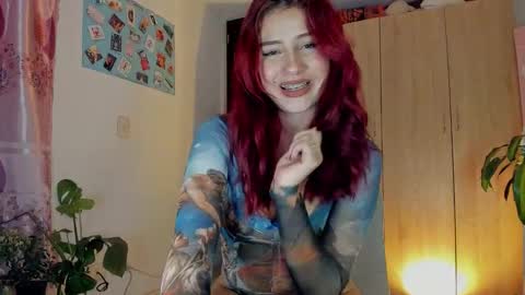 Snapshot of little_emilyd chatting on 12/22/25, 03:36 Emily online show from 12/22/25, 03:36