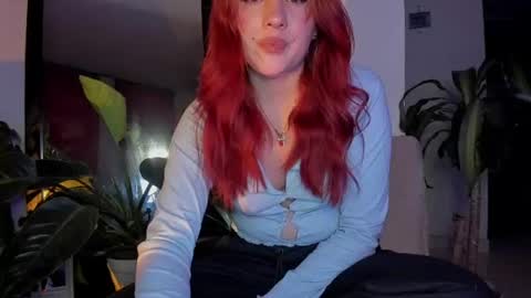 Snapshot of little_emilyd chatting on 06/18/26, 06:02 Emily online show from 06/18/26, 06:02