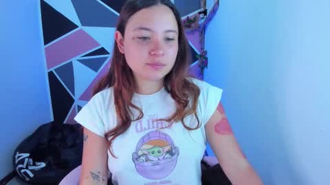 Snapshot of little_emma0 chatting on 03/05/26, 01:40 Carol online show from 03/05/26, 01:40