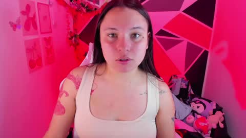Snapshot of little_emma0 chatting on 05/05/26, 03:42 Carol online show from 05/05/26, 03:42
