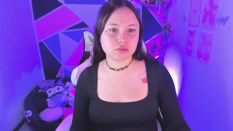 Snapshot of little_emma0 chatting on 05/24/26, 10:26 Carol online show from 05/24/26, 10:26