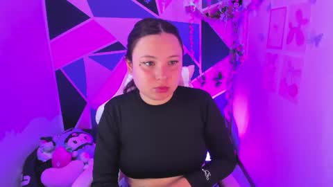 Snapshot of little_emma0 chatting on 07/01/26, 03:12 Carol online show from 07/01/26, 03:12
