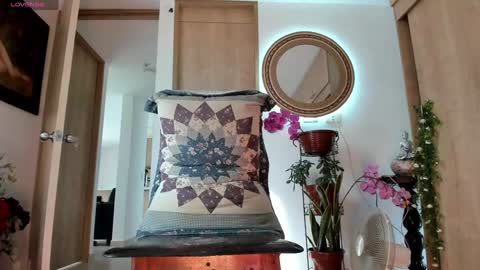 Izzi online show from 10/20/25, 08:31