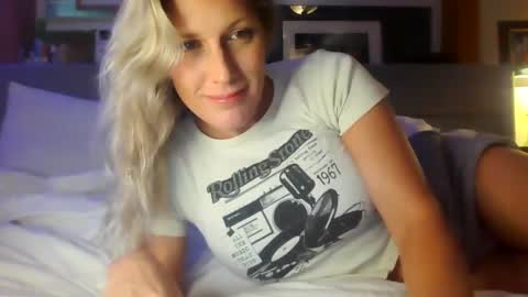 Snapshot of little_lies chatting on 03/11/25, 02:51 little lies online show from 03/11/25, 02:51