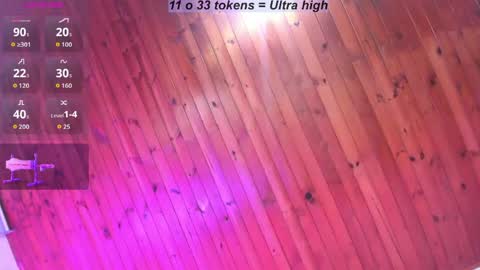 Snapshot of little_lili19 chatting on 04/28/26, 02:27 Lili online show from 04/28/26, 02:27