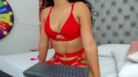 little_lilith_apple online show from 02/12/25, 10:04