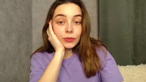 Mia   Im online every day 1530 PM in New York  2030 PM in London online show from 12/04/24, 08:18