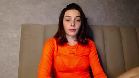 Mia   Im online every day 1530 PM in New York  2030 PM in London online show from 11/16/25, 09:31