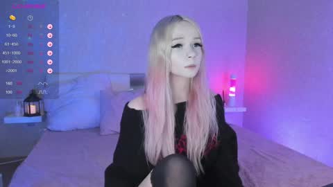 Snapshot of little_misaki chatting on 12/16/24, 09:52 Maria online show from 12/16/24, 09:52