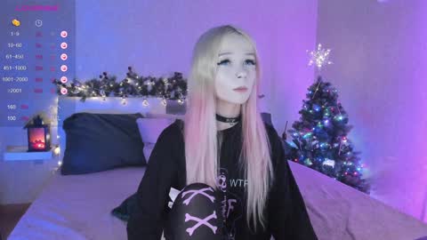 Snapshot of little_misaki chatting on 12/21/24, 10:19 Maria online show from 12/21/24, 10:19