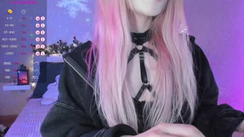 Snapshot of little_misaki chatting on 12/25/24, 02:14 Maria online show from 12/25/24, 02:14