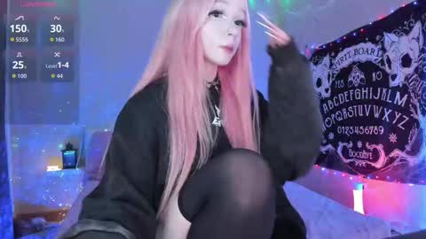 Snapshot of little_misaki chatting on 10/24/25, 10:06 Maria online show from 10/24/25, 10:06