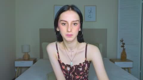 little_mollee online show from 09/10/25, 09:15
