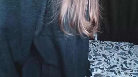 Snapshot of little_owlx chatting on 10/08/25, 08:39 Alice.. online show from 10/08/25, 08:39