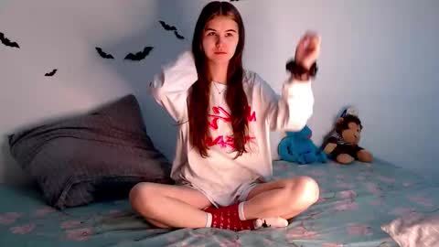 Snapshot of little_owlx chatting on 10/13/25, 11:05 Alice.. online show from 10/13/25, 11:05