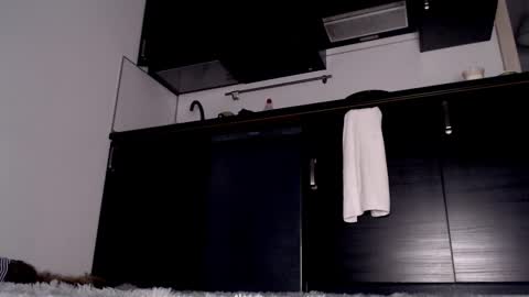 Snapshot of little_owlx chatting on 10/21/25, 03:51 Alice.. online show from 10/21/25, 03:51