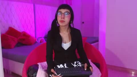 Paulette online show from 06/14/26, 04:25