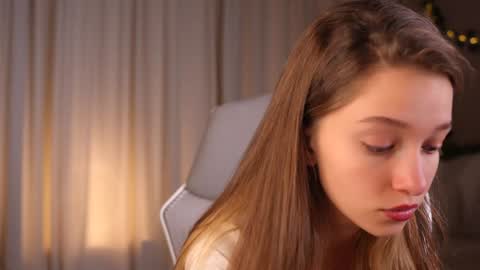 Kiki online show from 10/18/25, 03:46