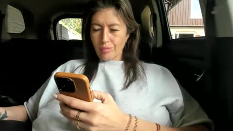 my Instagram  online show from 05/12/26, 06:21