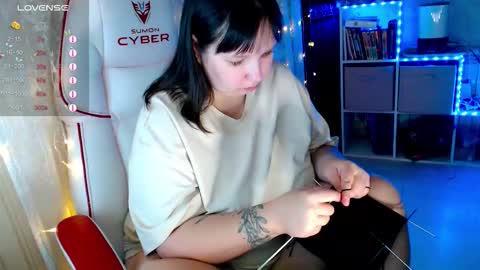 little_raiden online show from 11/14/25, 02:54