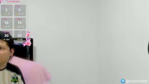 Snapshot of little_rapunsel_ chatting on 10/26/25, 10:47 RAPUNSEL AND CAIN online show from 10/26/25, 10:47