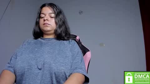 Snapshot of little_shaara chatting on 10/15/25, 08:58 Shaara online show from 10/15/25, 08:58