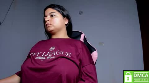 Snapshot of little_shaara chatting on 10/23/25, 09:30 Shaara online show from 10/23/25, 09:30