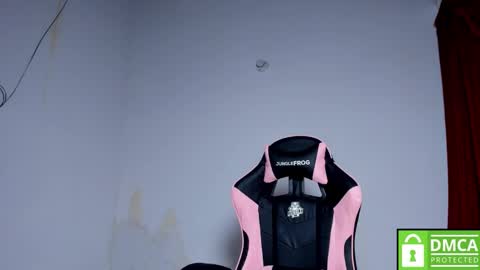 Snapshot of little_shaara chatting on 10/23/25, 10:08 Shaara online show from 10/23/25, 10:08