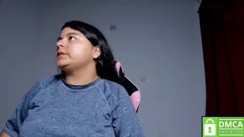 Snapshot of little_shaara chatting on 10/30/25, 10:10 Shaara online show from 10/30/25, 10:10