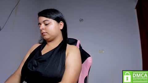 Snapshot of little_shaara chatting on 11/08/25, 08:29 Shaara online show from 11/08/25, 08:29