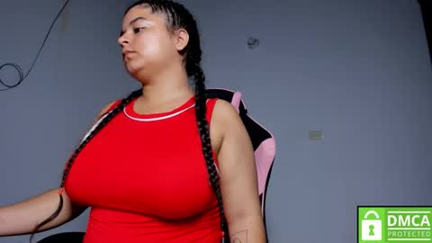 Snapshot of little_shaara chatting on 11/27/25, 09:11 Shaara online show from 11/27/25, 09:11