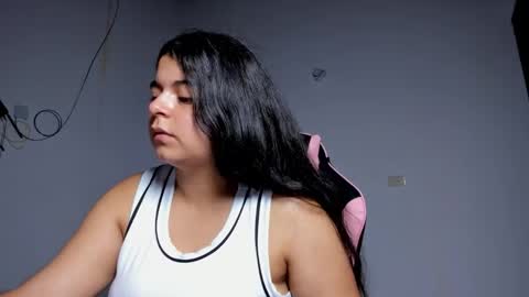 Snapshot of little_shaara chatting on 12/05/25, 08:45 Shaara online show from 12/05/25, 08:45