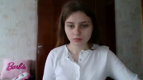 little_shygirl_ online show from 01/25/25, 10:08
