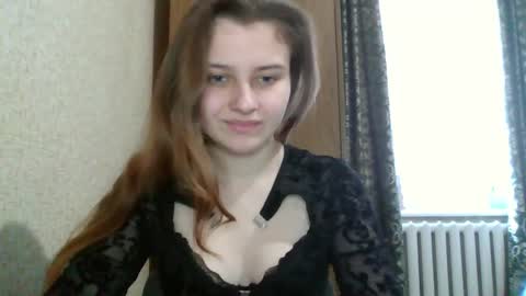 little_shygirl_ online show from 02/05/25, 11:34