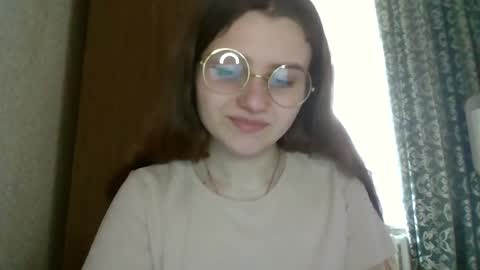 little_shygirl_ online show from 03/03/25, 01:20