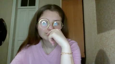little_shygirl_ online show from 03/12/25, 01:47