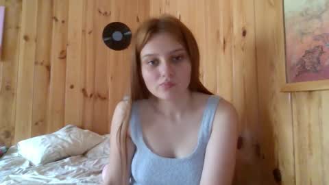 little_shygirl_ online show from 09/12/25, 12:16