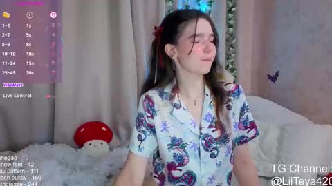 little Teya online show from 10/28/25, 12:52