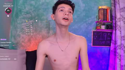 Snapshot of little_twiink chatting on 10/04/25, 03:26 Juan Ferrer online show from 10/04/25, 03:26