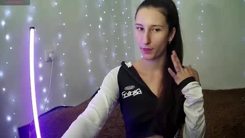 LittleAhWitch online show from 09/12/25, 08:58
